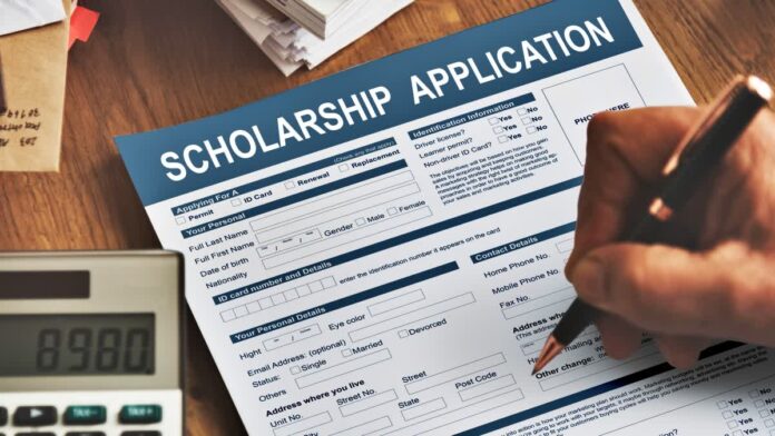 ഡിഗ്രിക്ക് 75 ശതമാനം മാര്‍ക്ക് ഉണ്ടെങ്കിൽ ഒരു ലക്ഷം കിട്ടാൻ വഴിയിതാ